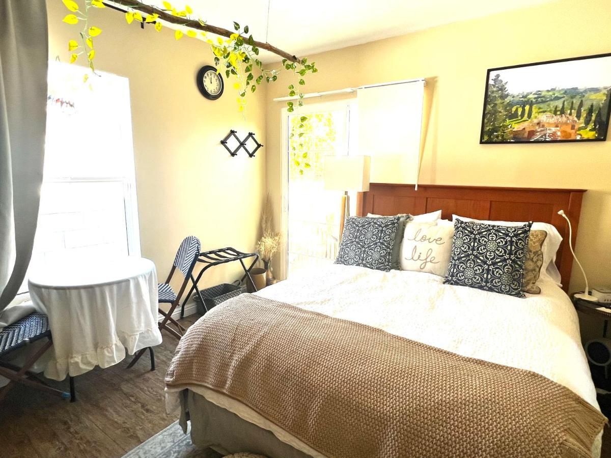 Sweet Tuscan Dreams-Private Entrance & Bathroom With Patio لوس أنجلوس المظهر الخارجي الصورة