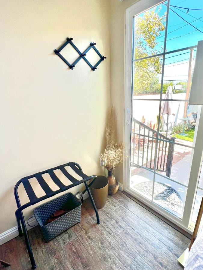 Sweet Tuscan Dreams-Private Entrance & Bathroom With Patio لوس أنجلوس المظهر الخارجي الصورة