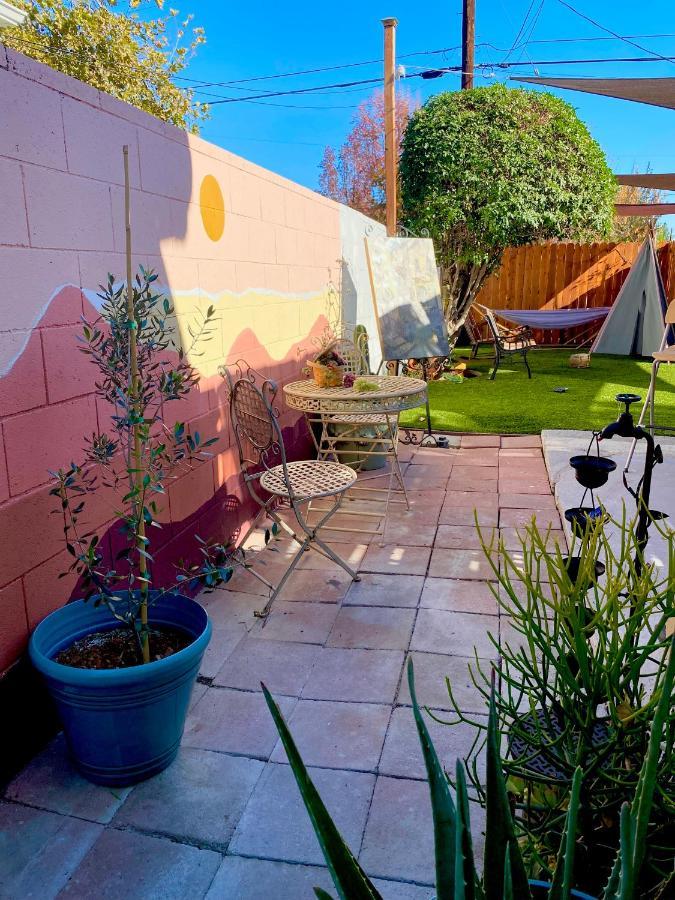 Sweet Tuscan Dreams-Private Entrance & Bathroom With Patio لوس أنجلوس المظهر الخارجي الصورة